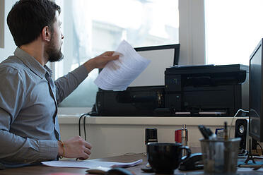 explaining-record-retention-guidelines-for-business